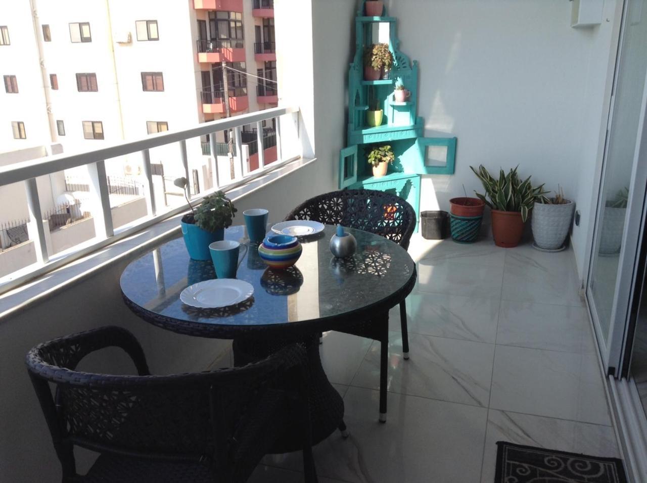 Seafront Apartment With Pool St. Paul's Bay Bagian luar foto